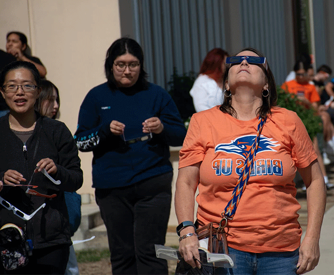 Students to enjoy up-close view of eclipse at <a href='http://dsvs.ngskmc-eis.net'>在线博彩</a> Main Campus